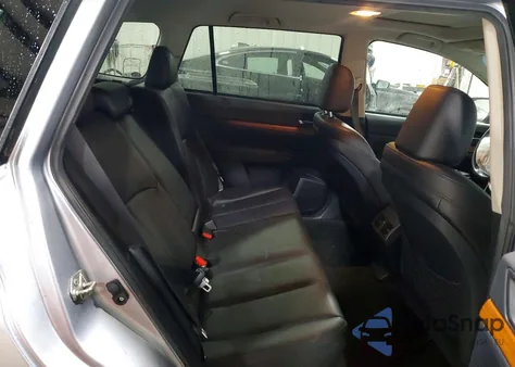 2013 Subaru Outback 2.5I Limited z USA, uszkodzony, nr VIN 4S4BRBKC7D3214372